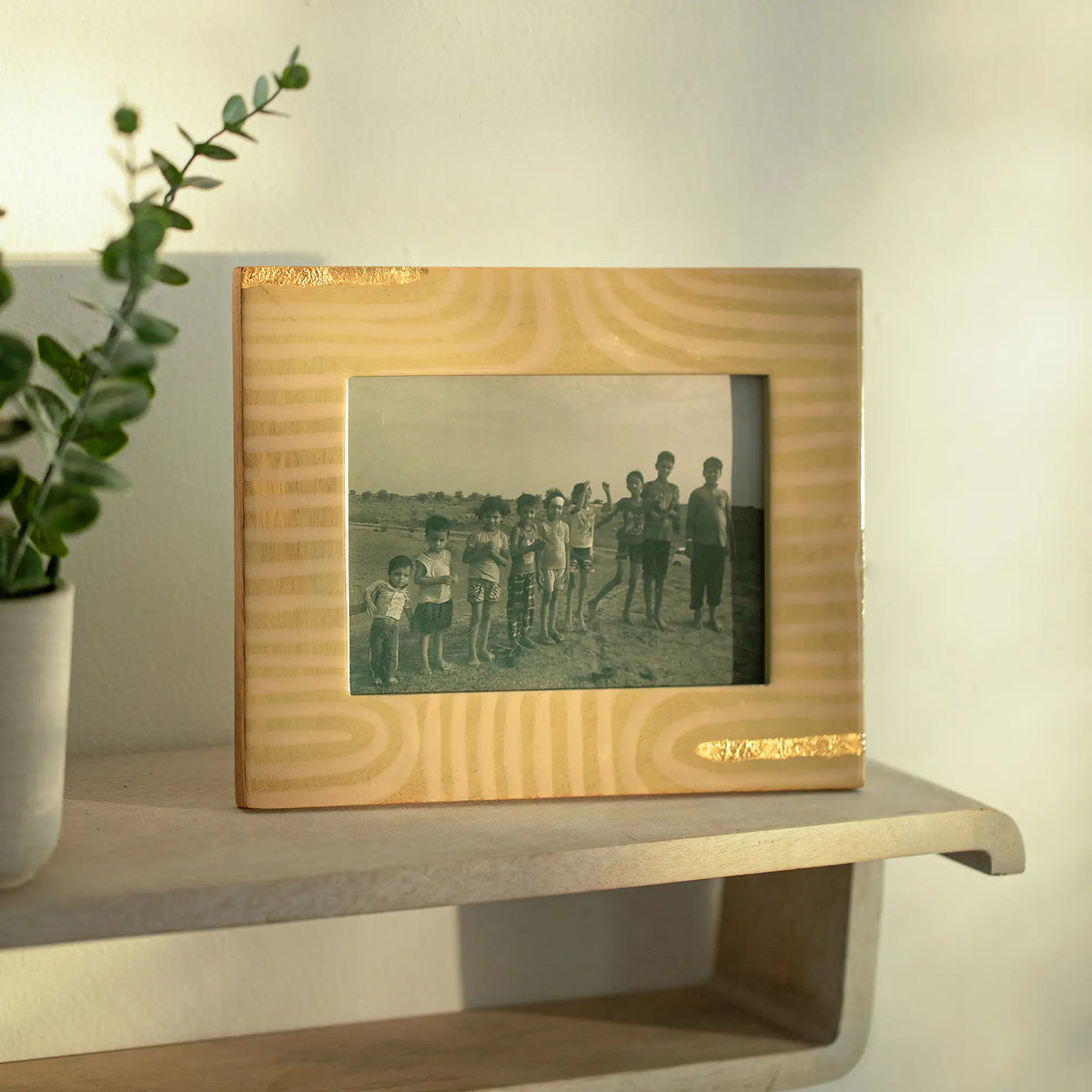 Lini Photo Frame