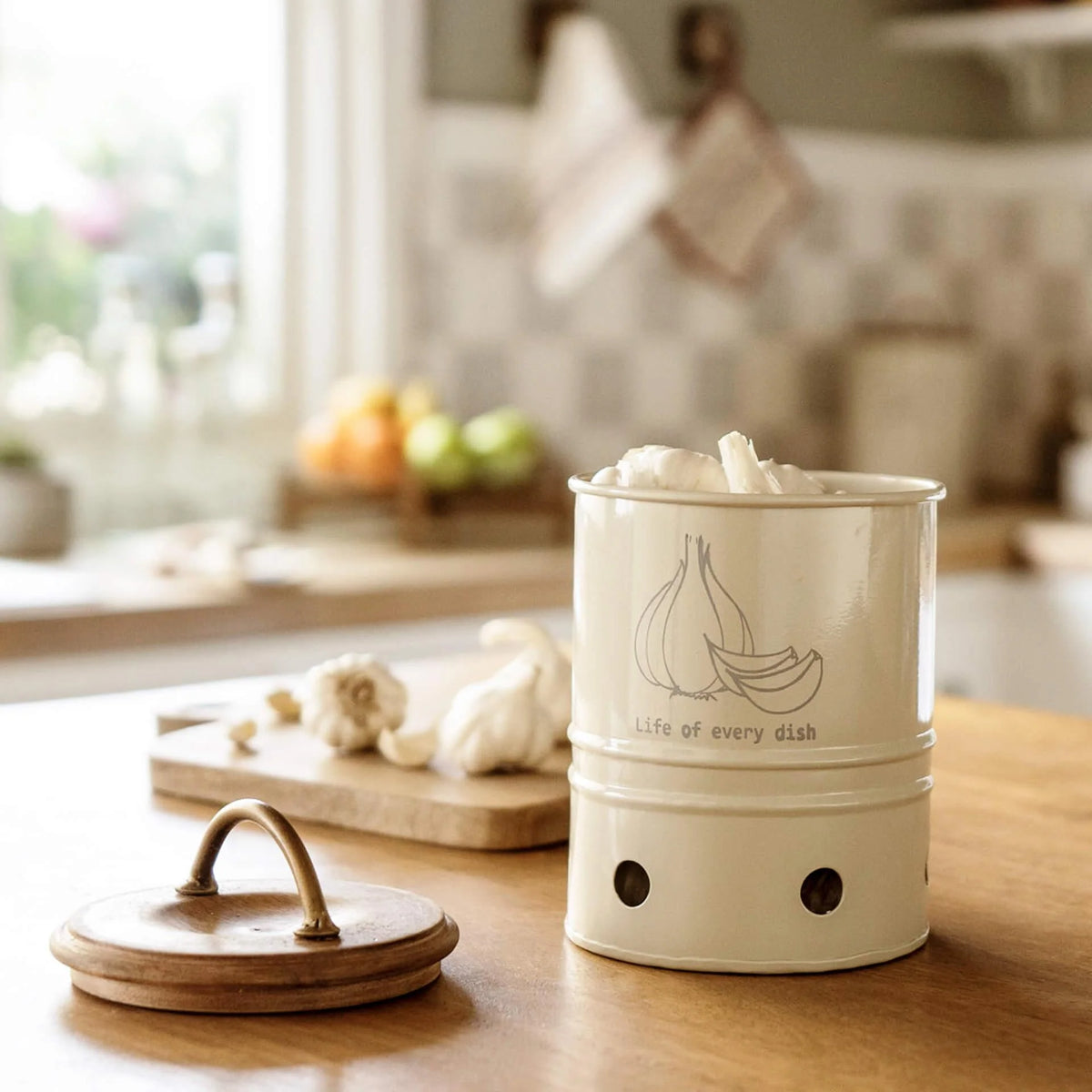 Egg Shell Metal Garlic Storage Bin With Wooden Lid