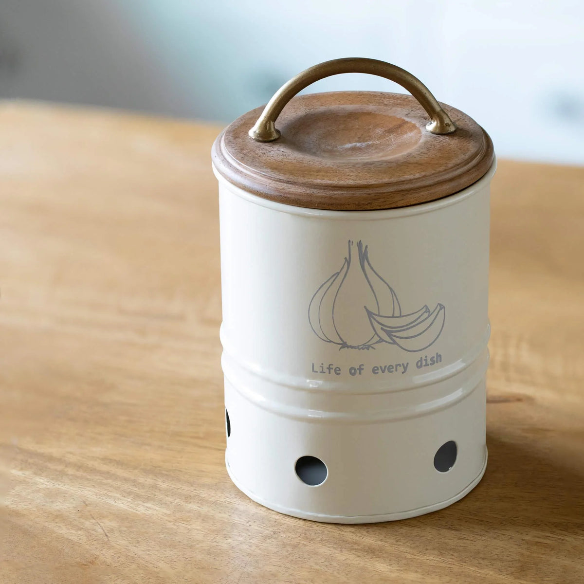 Egg Shell Metal Garlic Storage Bin With Wooden Lid